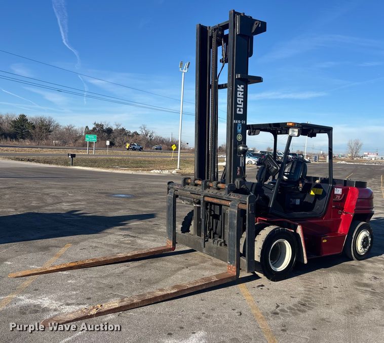 image for item FG1624 Clark C75L forklift