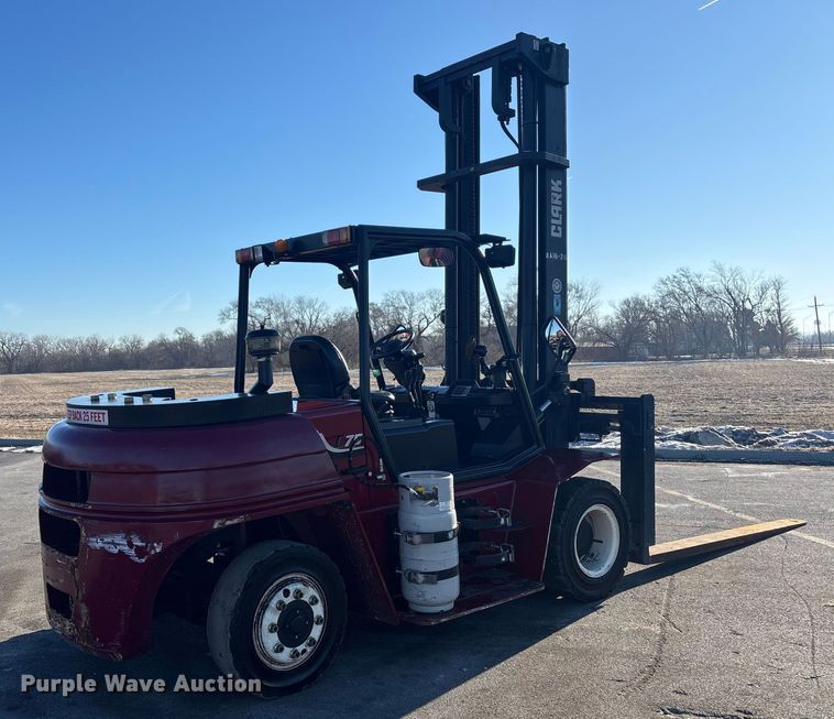 image for item FG1624 Clark C75L forklift