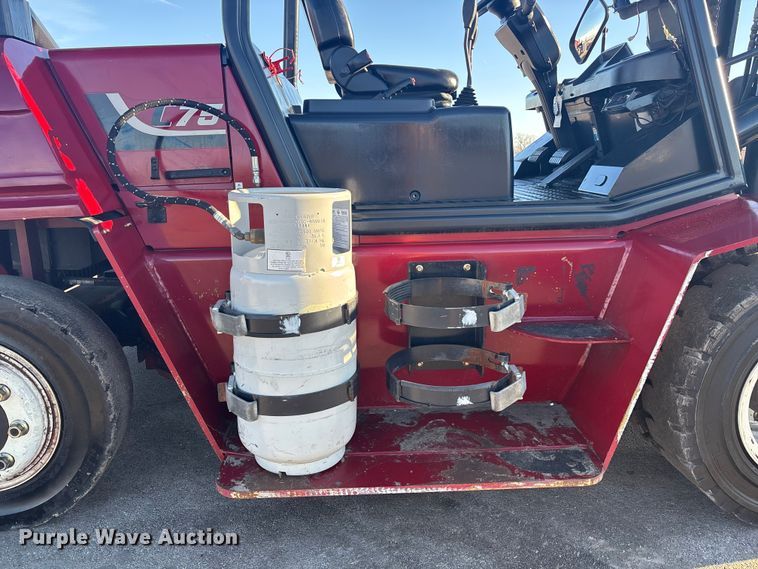 image for item FG1624 Clark C75L forklift