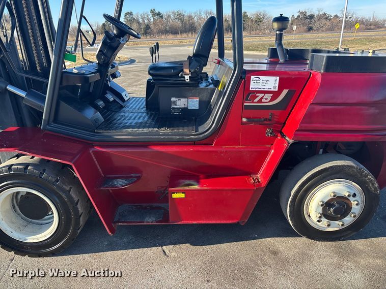 image for item FG1624 Clark C75L forklift