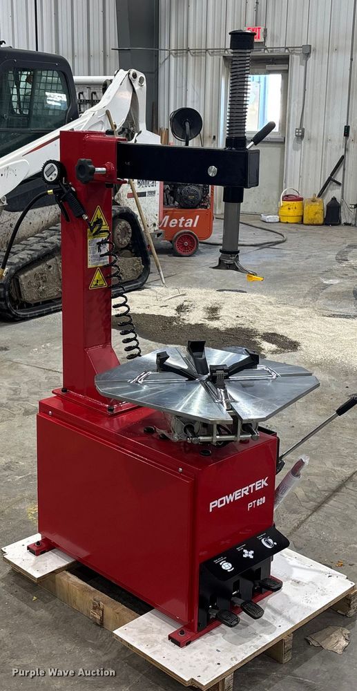 image for item FG1626 Powertek PT-620 tire machine
