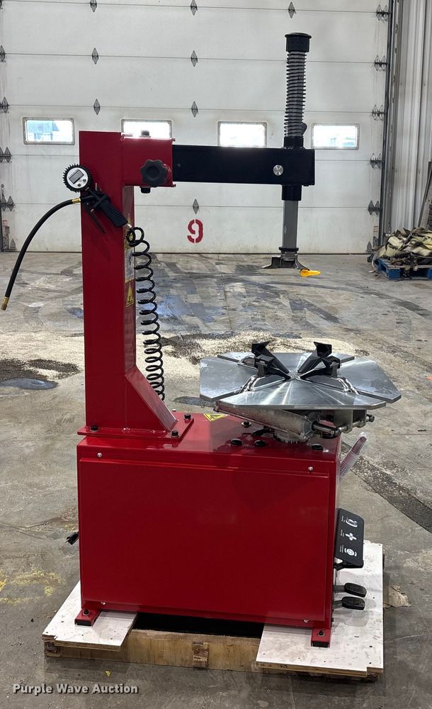 image for item FG1626 Powertek PT-620 tire machine