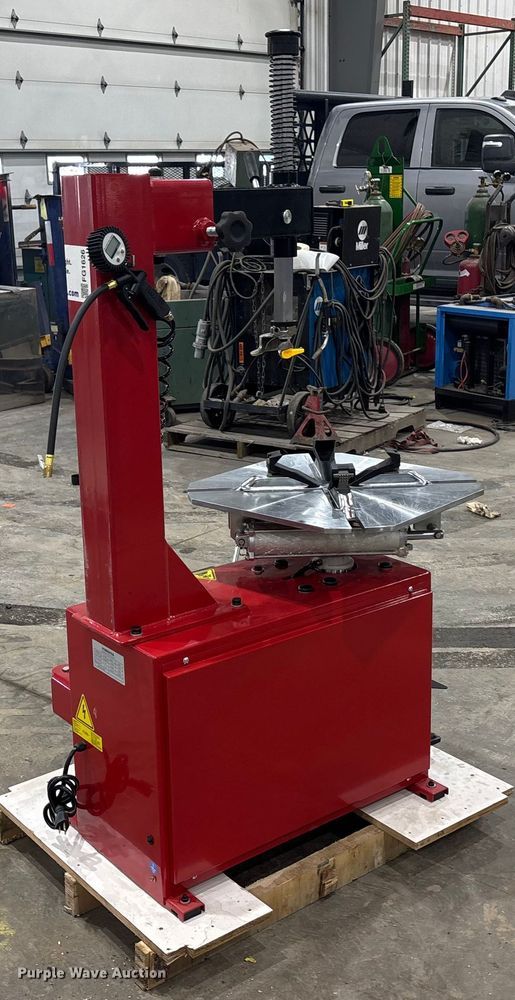 image for item FG1626 Powertek PT-620 tire machine