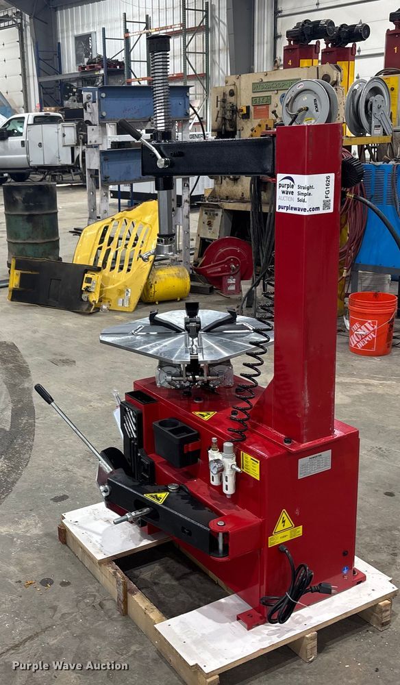 image for item FG1626 Powertek PT-620 tire machine