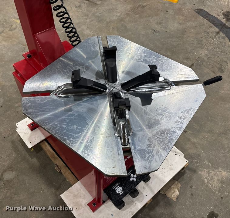 image for item FG1626 Powertek PT-620 tire machine