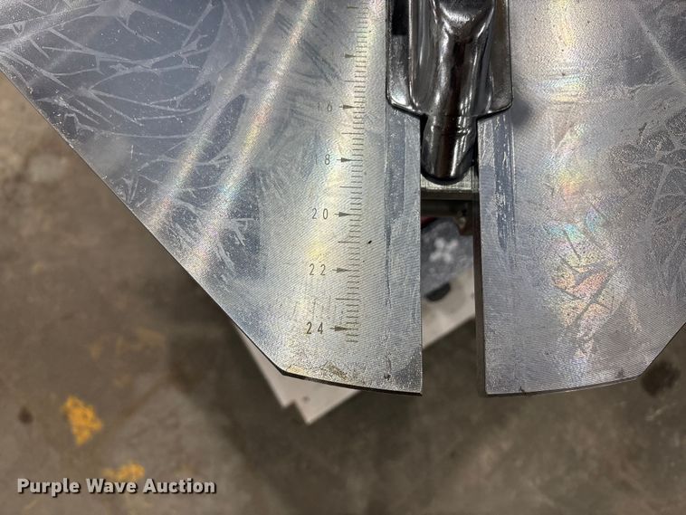 image for item FG1626 Powertek PT-620 tire machine