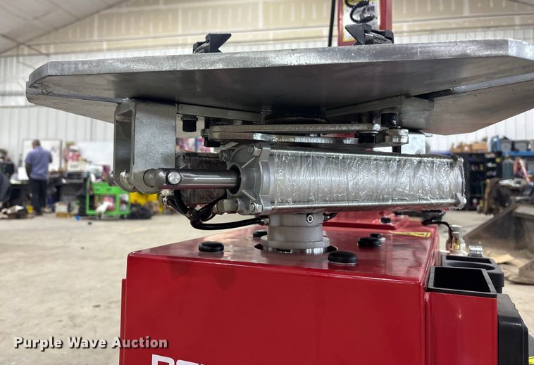 image for item FG1626 Powertek PT-620 tire machine