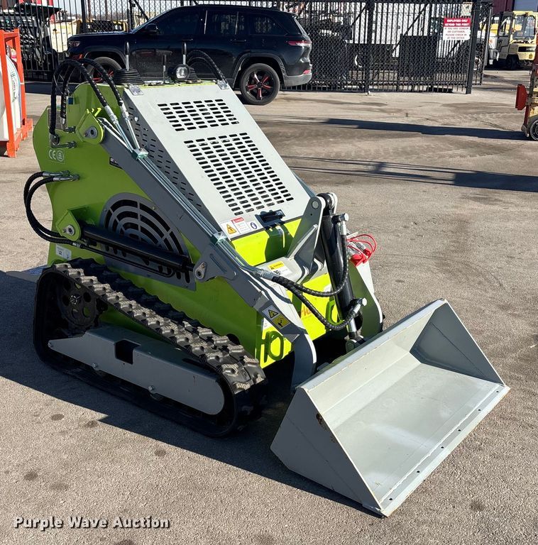 image for item FG1627 2025 Starvox SV-480 compact utility loader