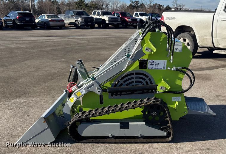 image for item FG1627 2025 Starvox SV-480 compact utility loader