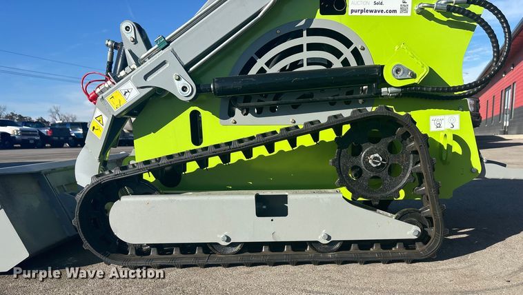 image for item FG1627 2025 Starvox SV-480 compact utility loader