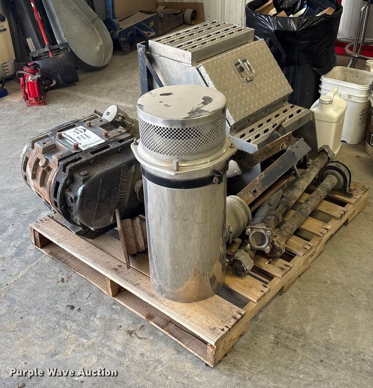 image for item FG1633 Tuthill T850-SLS pneumatic blower