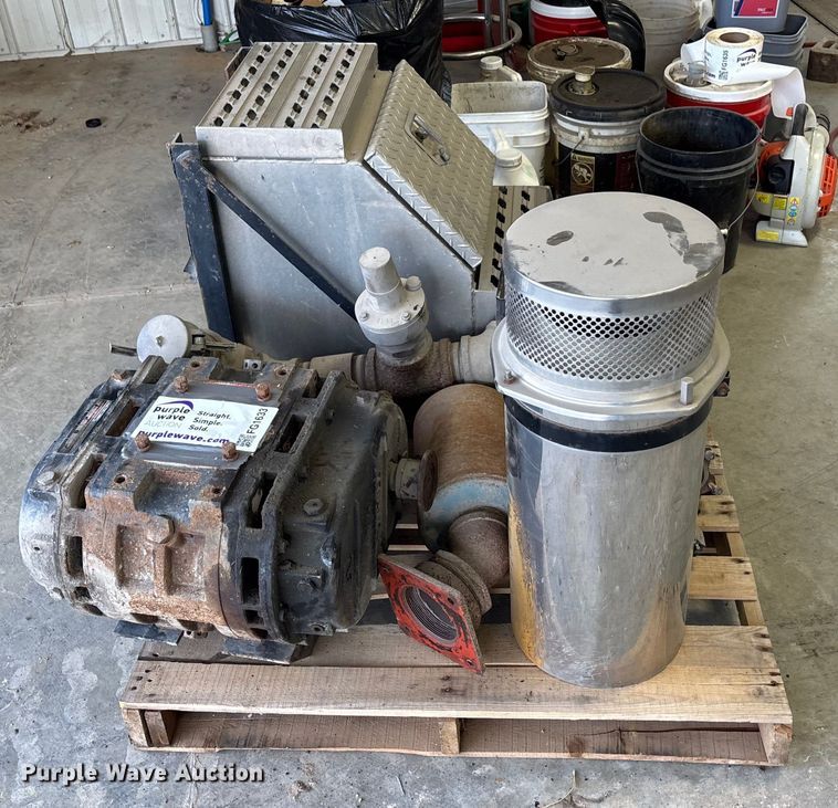 image for item FG1633 Tuthill T850-SLS pneumatic blower