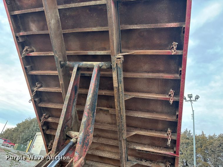 image for item FG1635 1988 Ford LN8000 crane truck