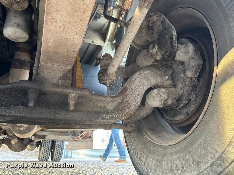 image for item FG1635 1988 Ford LN8000 crane truck