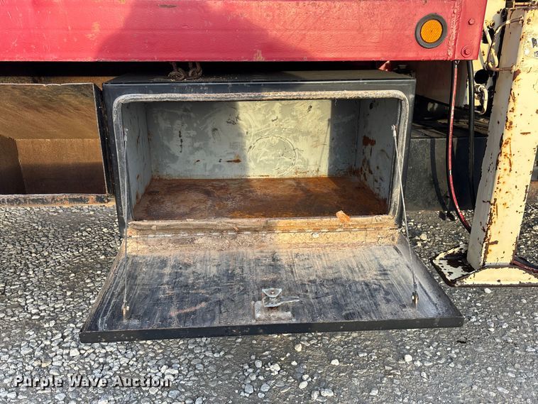 image for item FG1635 1988 Ford LN8000 crane truck