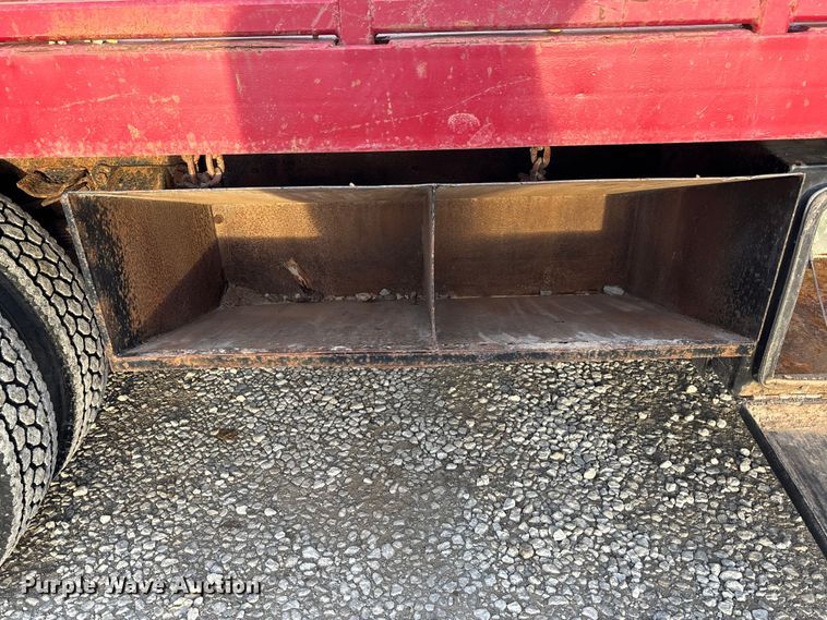 image for item FG1635 1988 Ford LN8000 crane truck