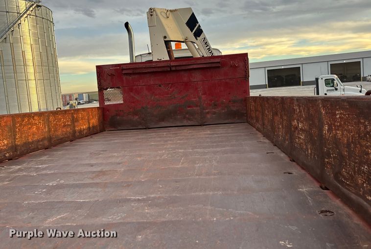 image for item FG1635 1988 Ford LN8000 crane truck