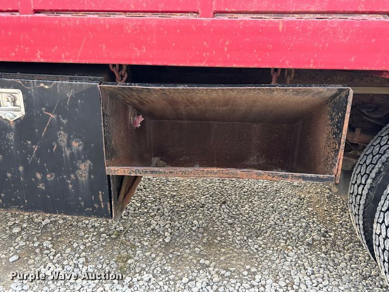 image for item FG1635 1988 Ford LN8000 crane truck