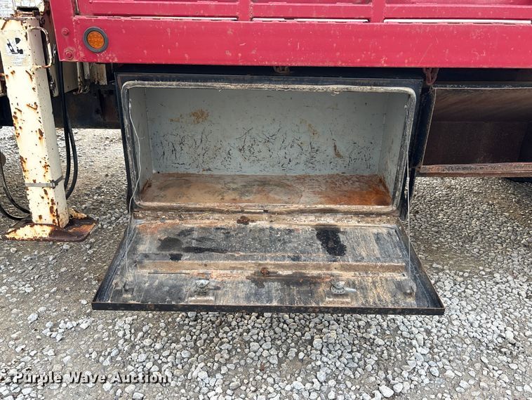 image for item FG1635 1988 Ford LN8000 crane truck