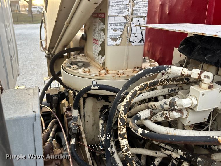 image for item FG1635 1988 Ford LN8000 crane truck