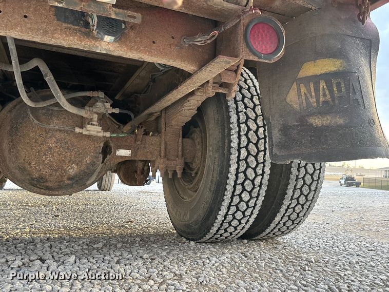 image for item FG1635 1988 Ford LN8000 crane truck