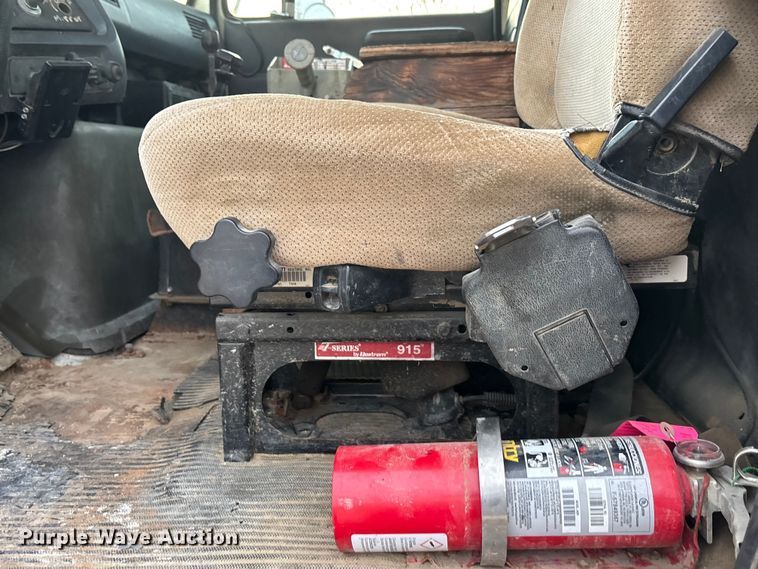 image for item FG1635 1988 Ford LN8000 crane truck