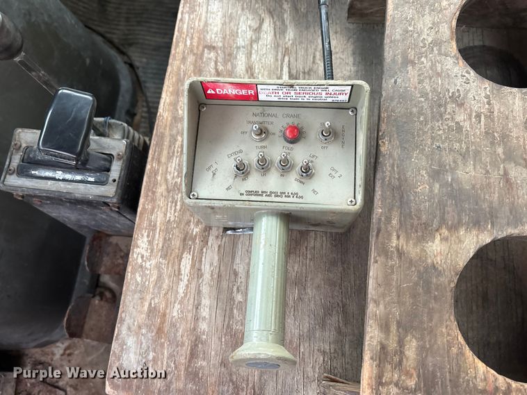 image for item FG1635 1988 Ford LN8000 crane truck