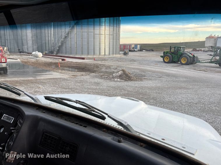 image for item FG1635 1988 Ford LN8000 crane truck