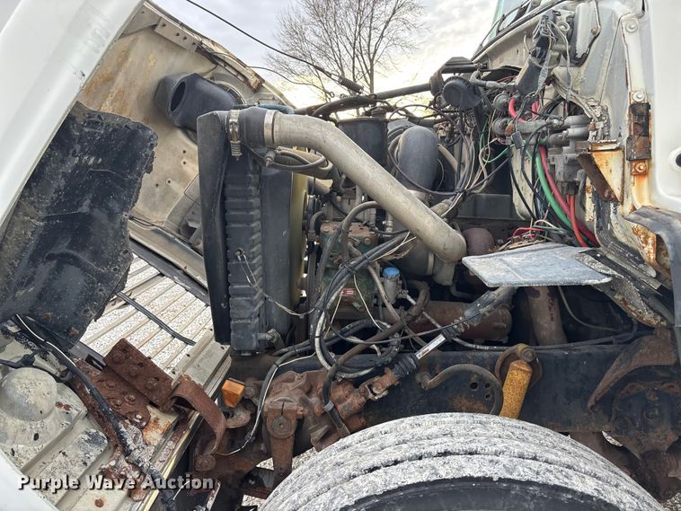 image for item FG1635 1988 Ford LN8000 crane truck