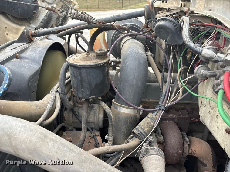 image for item FG1635 1988 Ford LN8000 crane truck