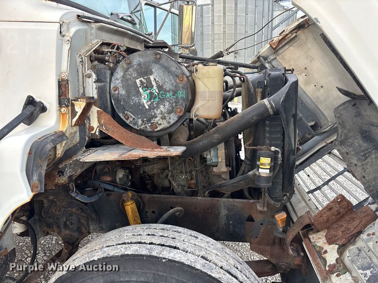 image for item FG1635 1988 Ford LN8000 crane truck