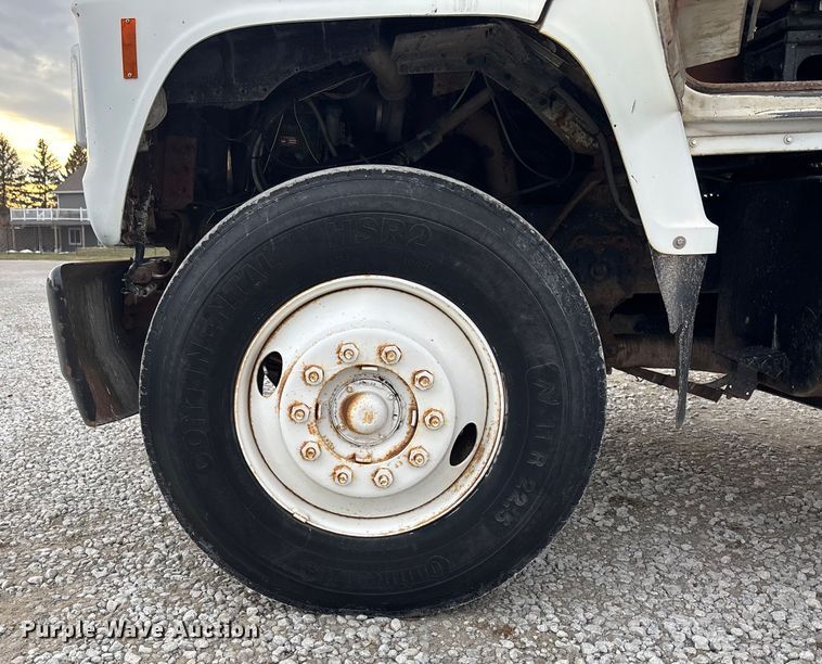 image for item FG1635 1988 Ford LN8000 crane truck