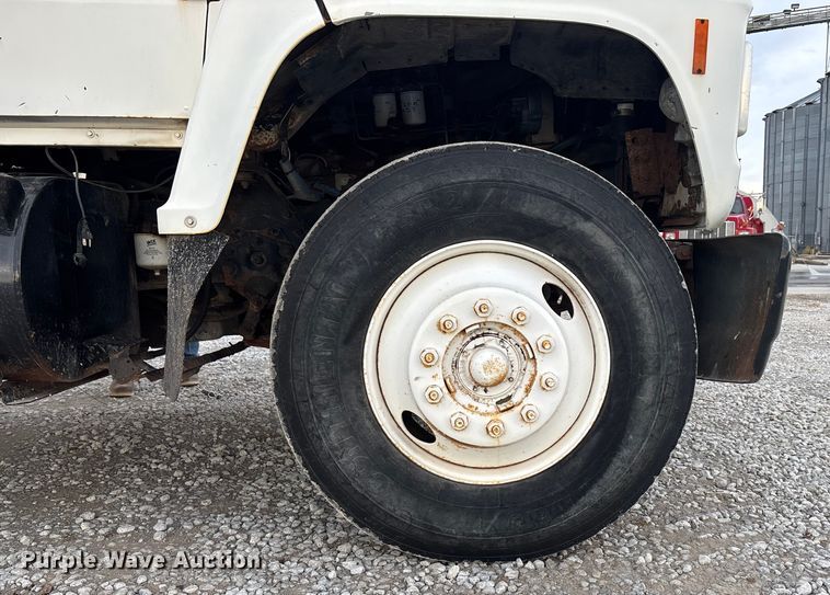 image for item FG1635 1988 Ford LN8000 crane truck