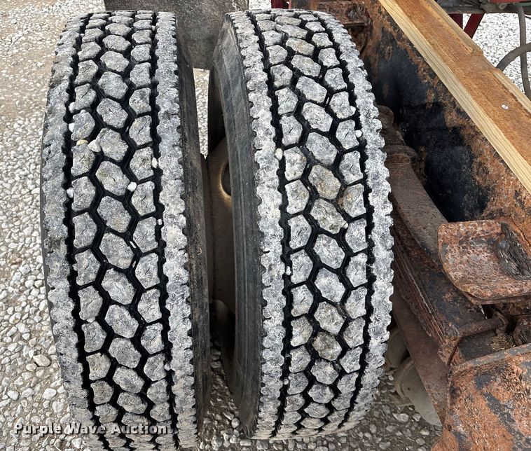 image for item FG1635 1988 Ford LN8000 crane truck