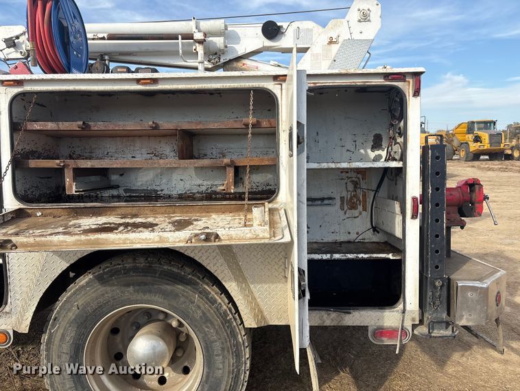 image for item FI0055 1994 GMC TopKick C6500 utility / service truck