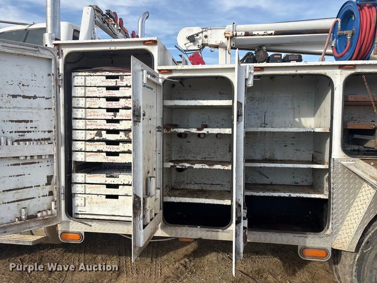 image for item FI0055 1994 GMC TopKick C6500 utility / service truck