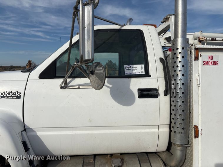 image for item FI0055 1994 GMC TopKick C6500 utility / service truck