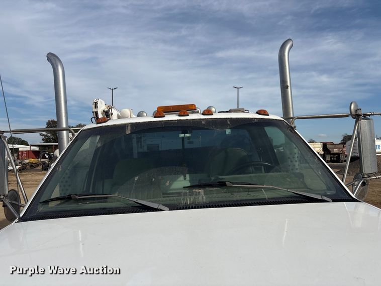 image for item FI0055 1994 GMC TopKick C6500 utility / service truck