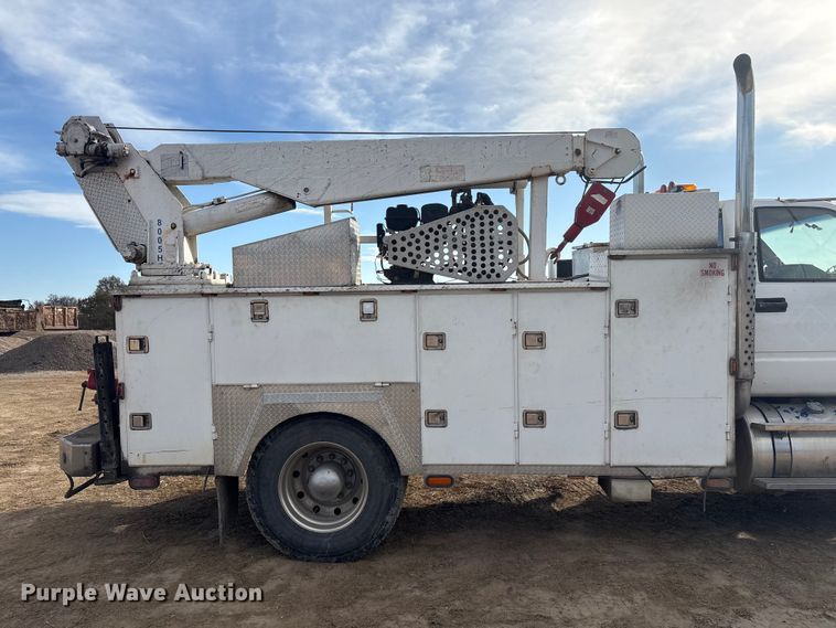 image for item FI0055 1994 GMC TopKick C6500 utility / service truck