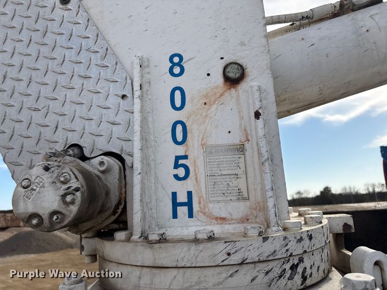 image for item FI0055 1994 GMC TopKick C6500 utility / service truck