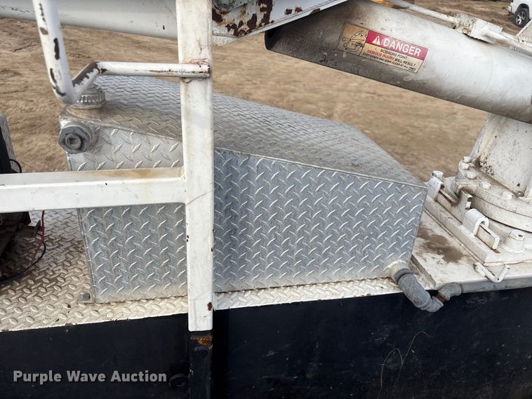 image for item FI0055 1994 GMC TopKick C6500 utility / service truck