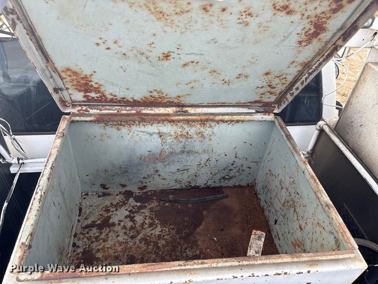 image for item FI0055 1994 GMC TopKick C6500 utility / service truck