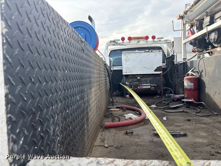 image for item FI0055 1994 GMC TopKick C6500 utility / service truck