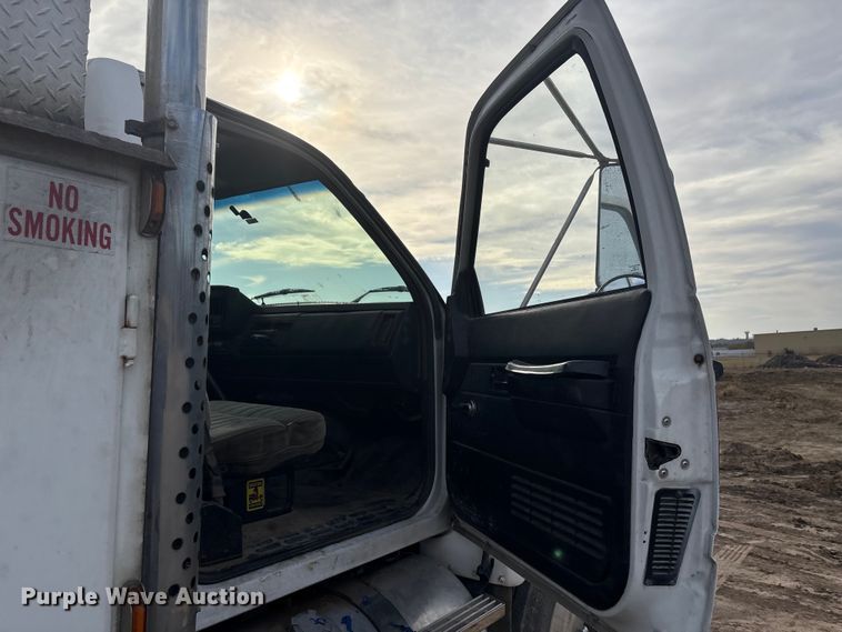 image for item FI0055 1994 GMC TopKick C6500 utility / service truck