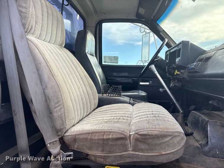 image for item FI0055 1994 GMC TopKick C6500 utility / service truck