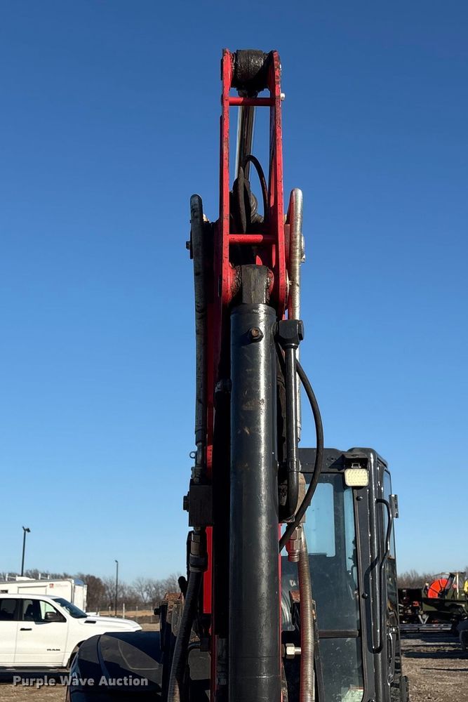 image for item FI0073 Yanmar VIO55-6A mini excavator