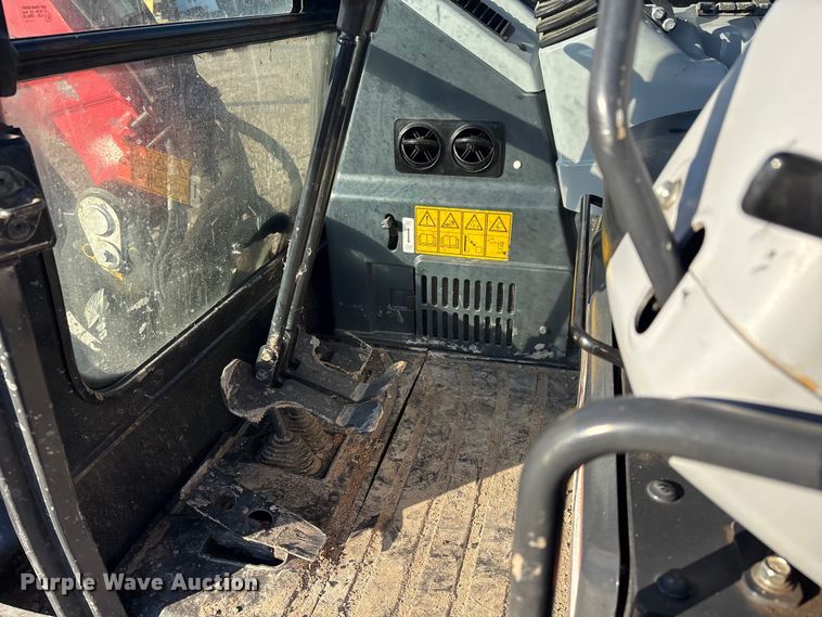 image for item FI0073 Yanmar VIO55-6A mini excavator