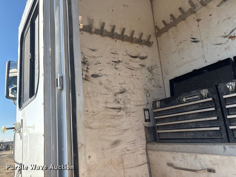 image for item FI0075 2016 Western Star 4900 hydrovac truck