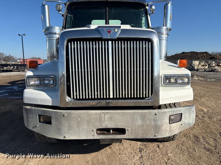 image for item FI0075 2016 Western Star 4900 hydrovac truck