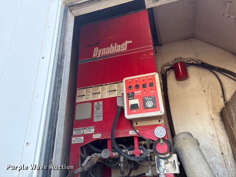 image for item FI0075 2016 Western Star 4900 hydrovac truck